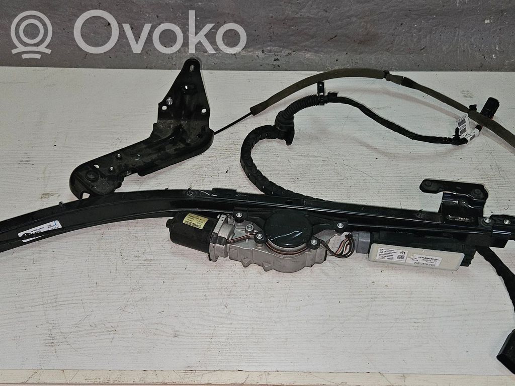 Chrysler Pacifica Motor de la puerta corredera 