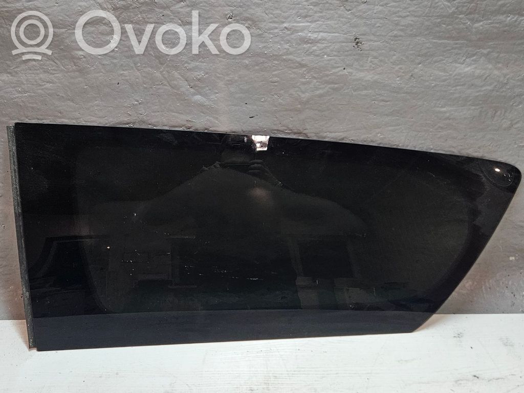 Rear side window   68238495AC
