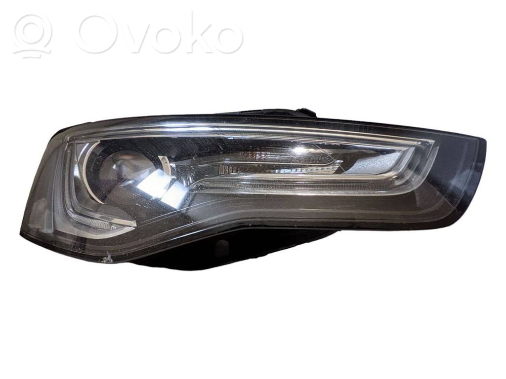 Audi A5 8T 8F Lampa przednia 