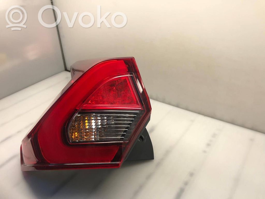 Mitsubishi Eclipse Cross Luci posteriori 
