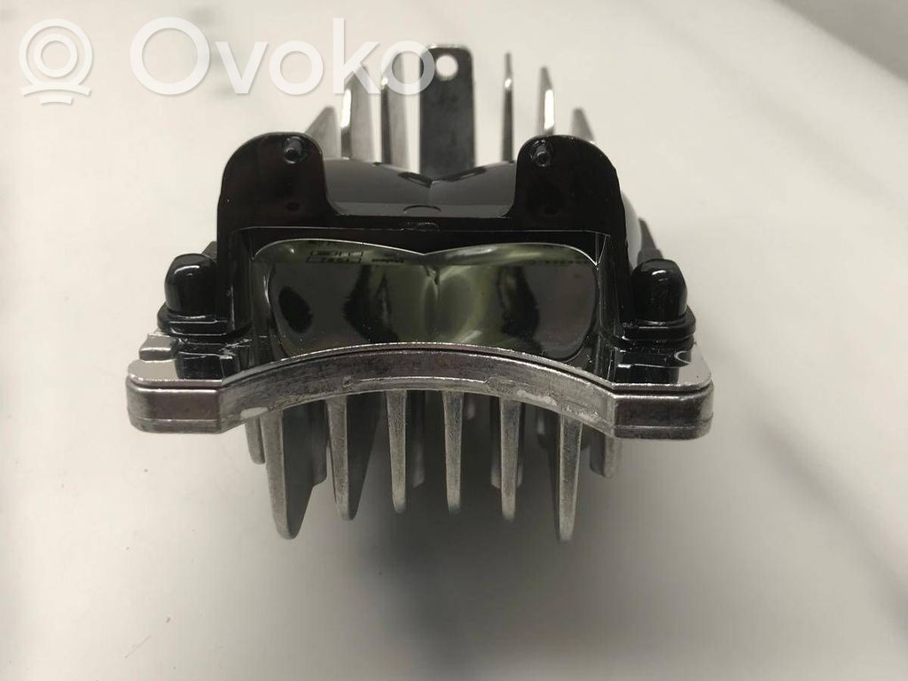 Volkswagen PASSAT B8 Element lampy przedniej 