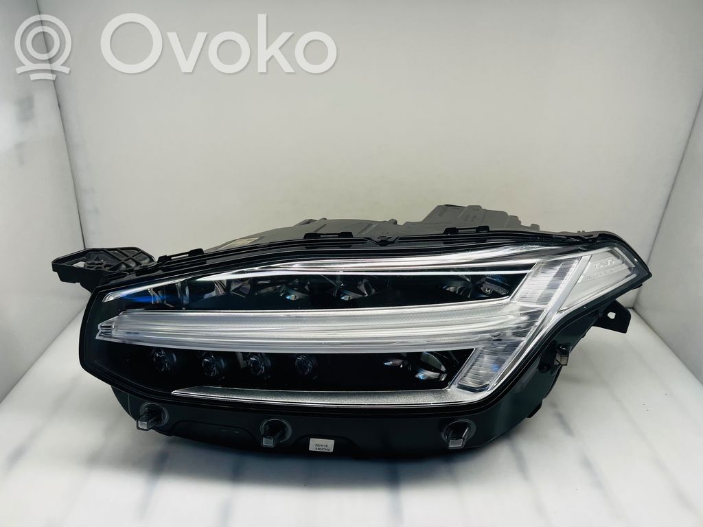 Volvo XC90 Headlight/headlamp 