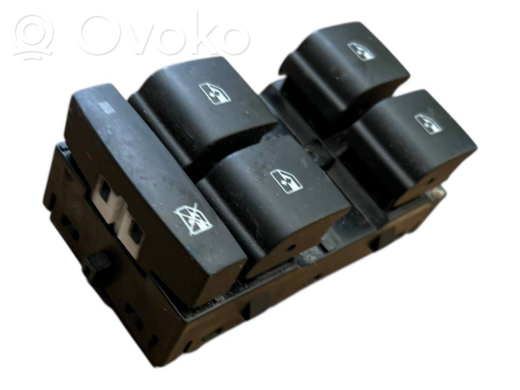 Opel Astra K Electric window control switch 