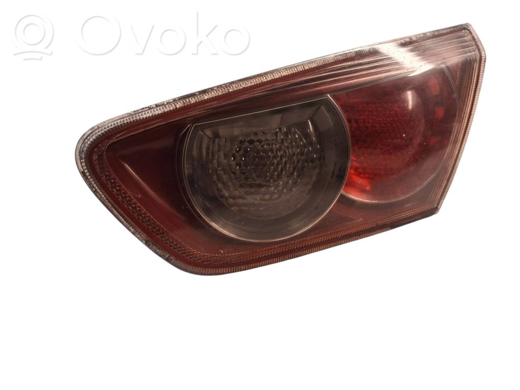 Mitsubishi Lancer Evolution X Lampy tylnej klapy bagażnika 