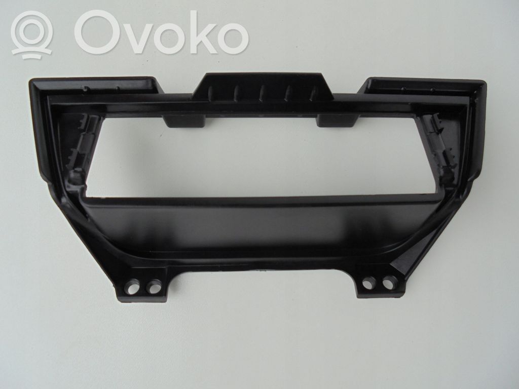 Mazda 3 II Отделка внутренней панели 