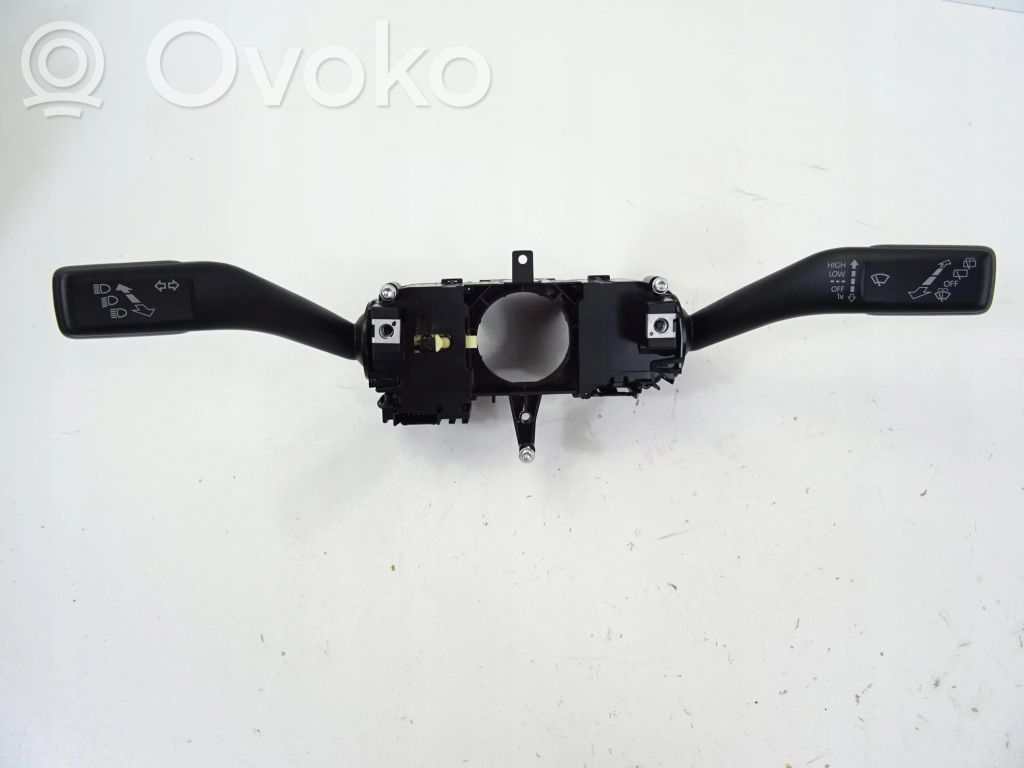 Skoda Citigo Interruptor/palanca de limpiador de luz de giro 