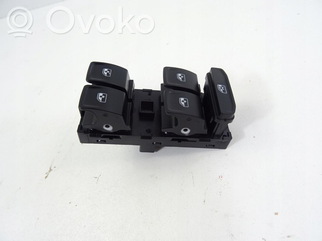 Skoda Octavia Mk4 Interruptor del elevalunas eléctrico 