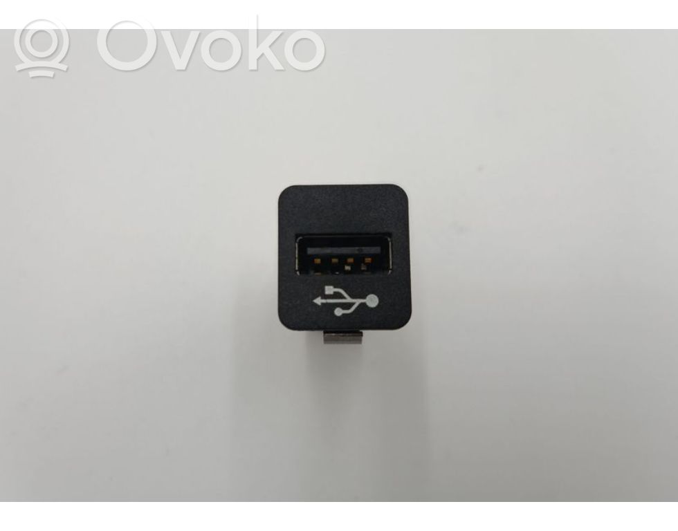 Enchufe conector USB   9167196,9237656,84109237656,61319167196,8410923765601
