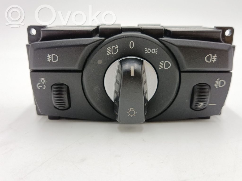 Light switch   6988555,9134725,61319134725