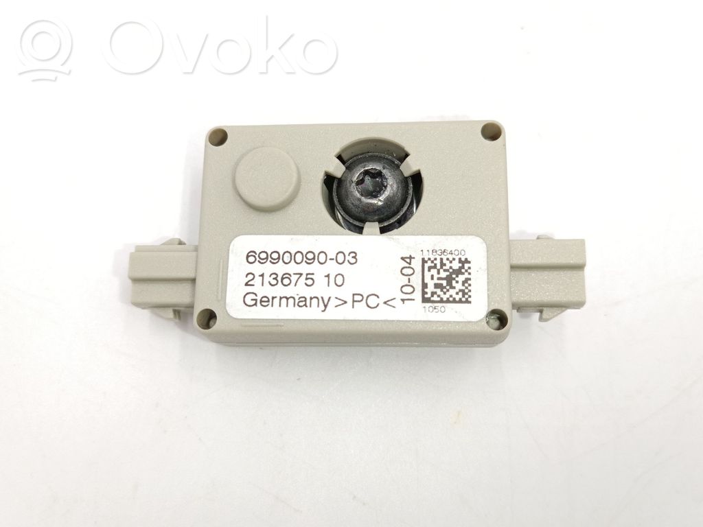 Antenas pastiprinātājs   65246990090,6990090