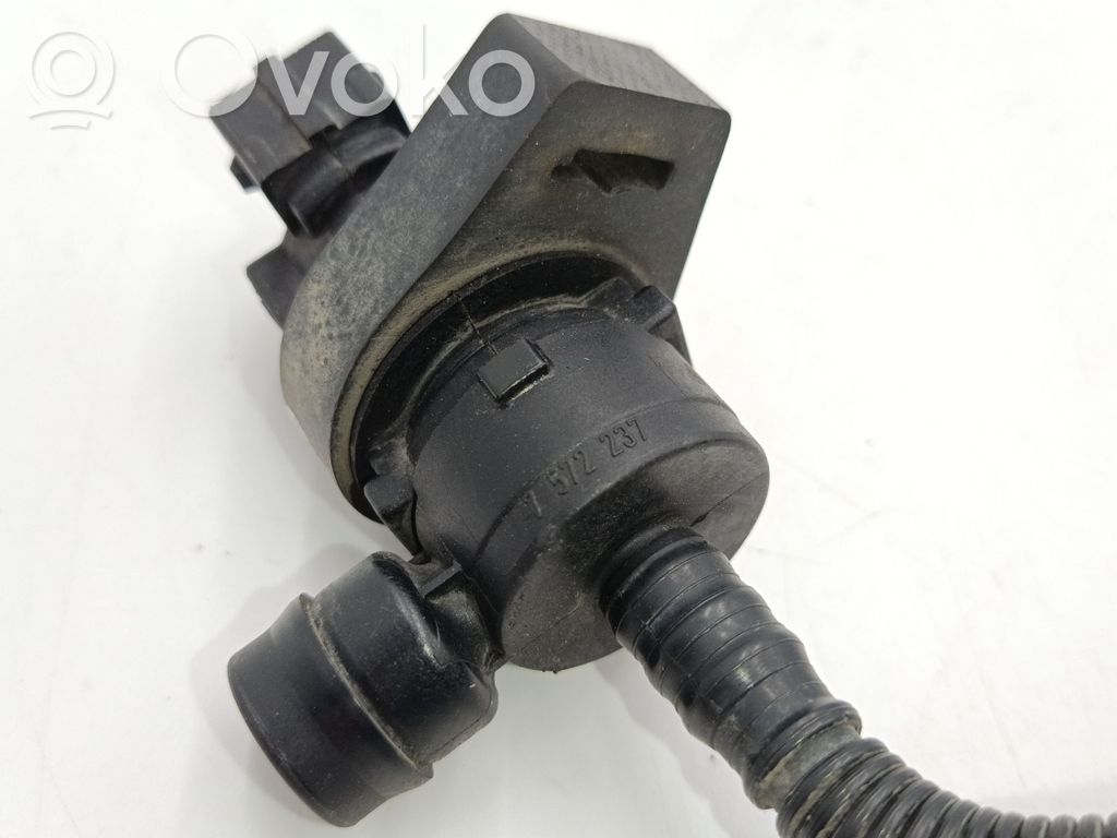 BMW 5 E60 E61 Turbo solenoid valve 