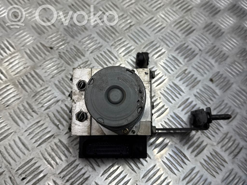 BMW X3 E83 ABS bloks 