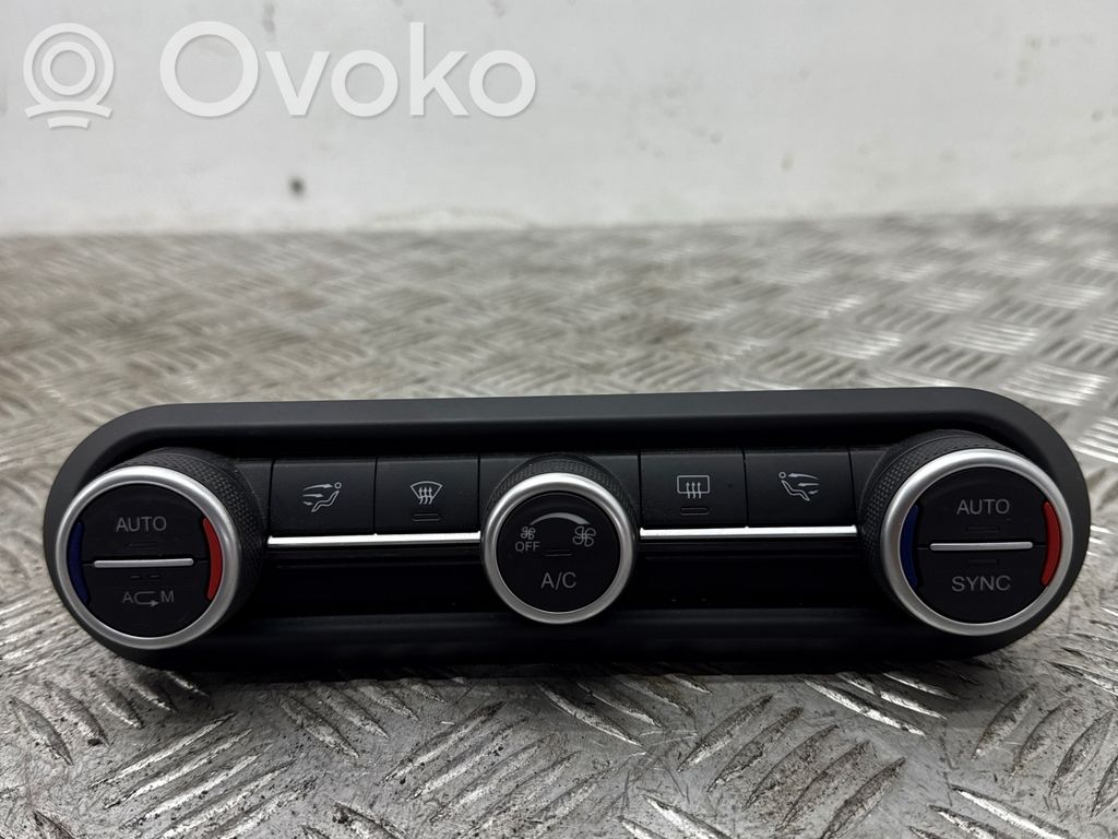 Alfa Romeo Stelvio Panel klimatyzacji 