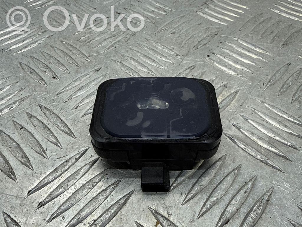 Volkswagen PASSAT B6 Czujnik deszczu 