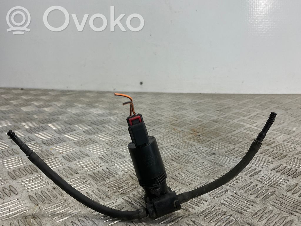 Land Rover Range Rover Sport L320 Pompa spryskiwacza szyby przedniej / czołowej 