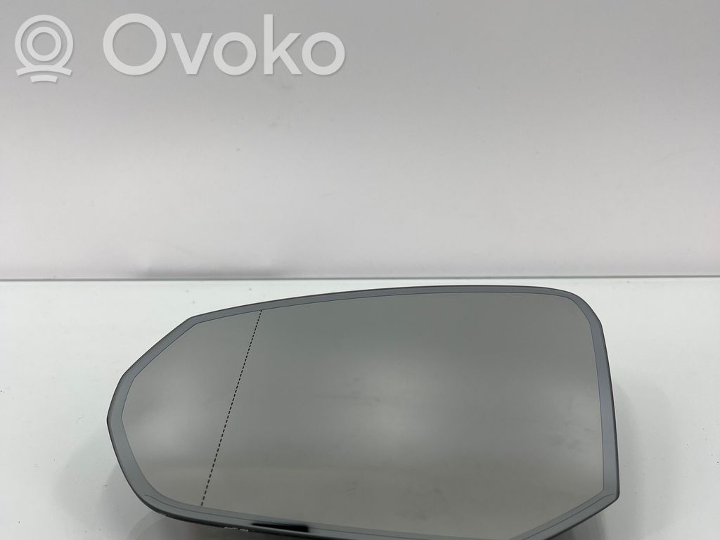 Audi Q3 F3 Spoguļa stikls 