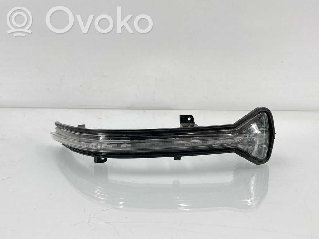BMW 5 G30 G31 G38 Kierunkowskaz na lusterko boczne 