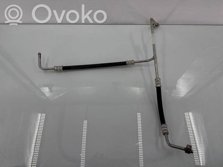 Tesla Model S Ilmastointilaitteen putki (A/C) 