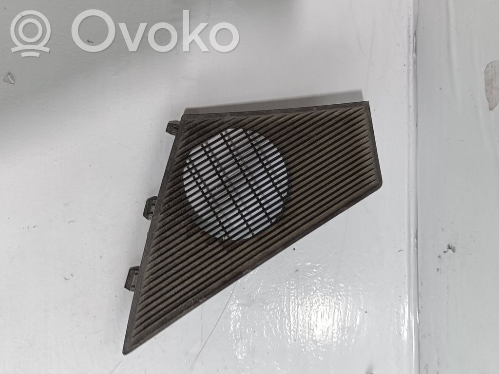 Dodge VAN RAM Grilles, couvercle de haut-parleur porte avant 