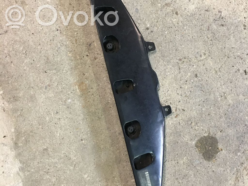 BMW 7 F01 F02 F03 F04 Viršutinė dalis radiatorių panelės (televizoriaus) 