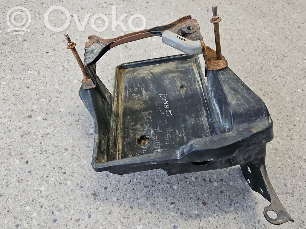 Subaru Legacy Battery tray 