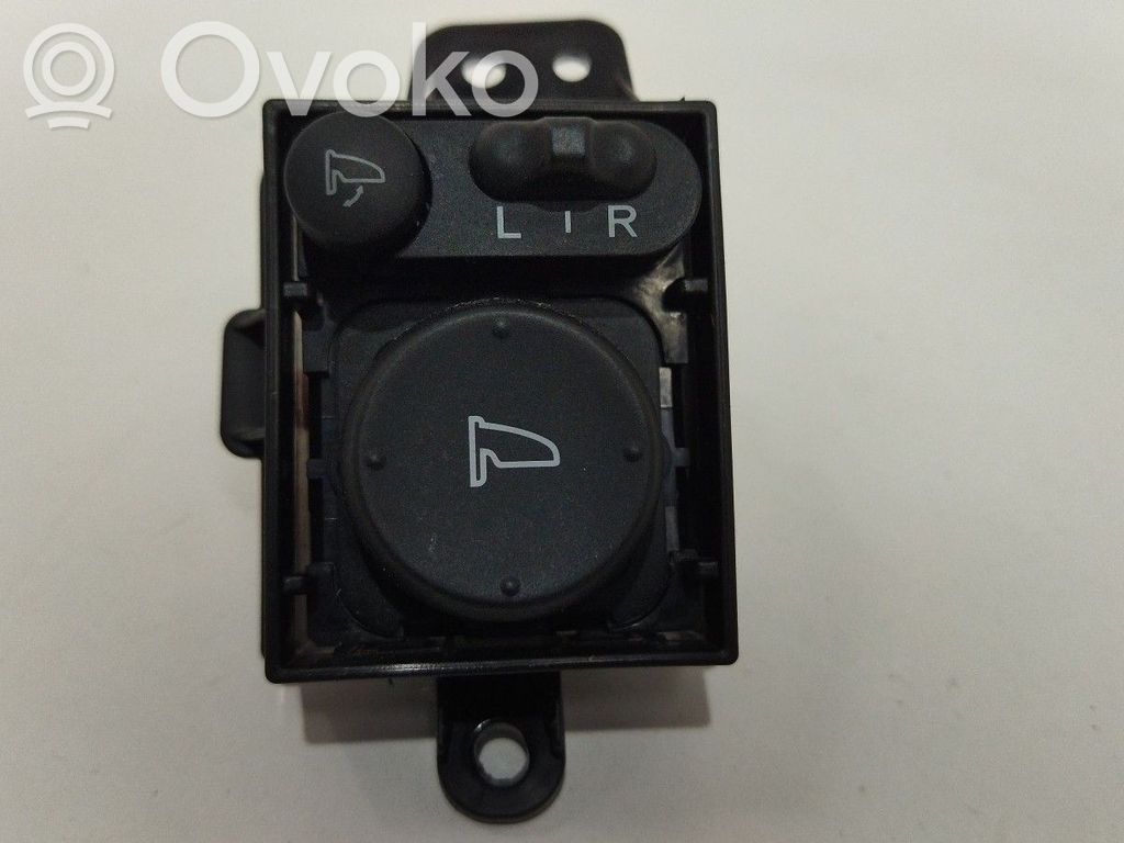 Other switches/knobs/shifts   M33212
