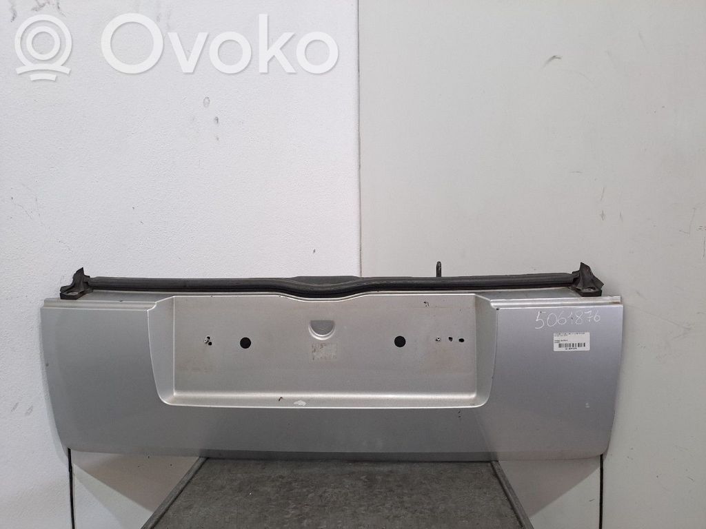 Tailgate/trunk/boot lid   8701W2