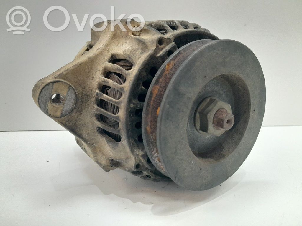Toyota Corolla Verso E110 Alternador 