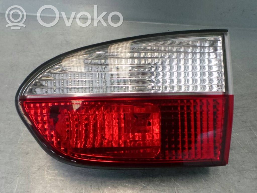Hyundai H-1, Starex, Satellite Galinis žibintas dangtyje 