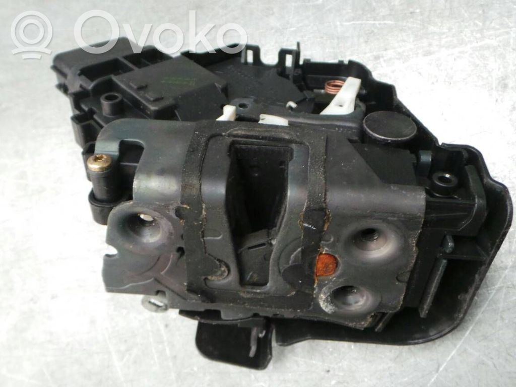 Ford Focus C-MAX Priekšpusē slēdzene 