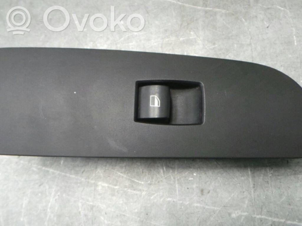 BMW 1 E81 E87 Electric window control switch 