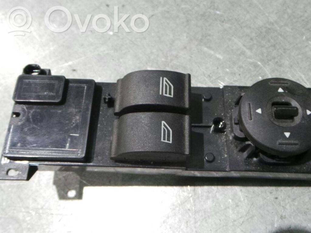 Electric window control switch   7M5T14529BA,1704012