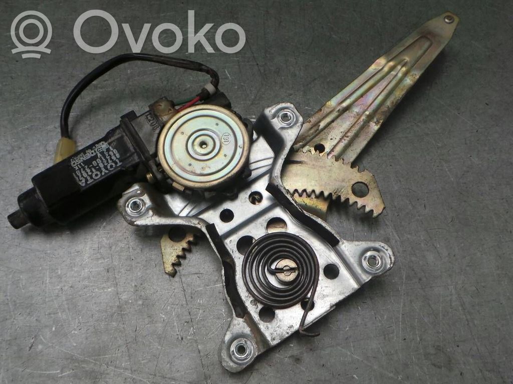 Toyota Corolla E90 Rear window lifting mechanism without motor 