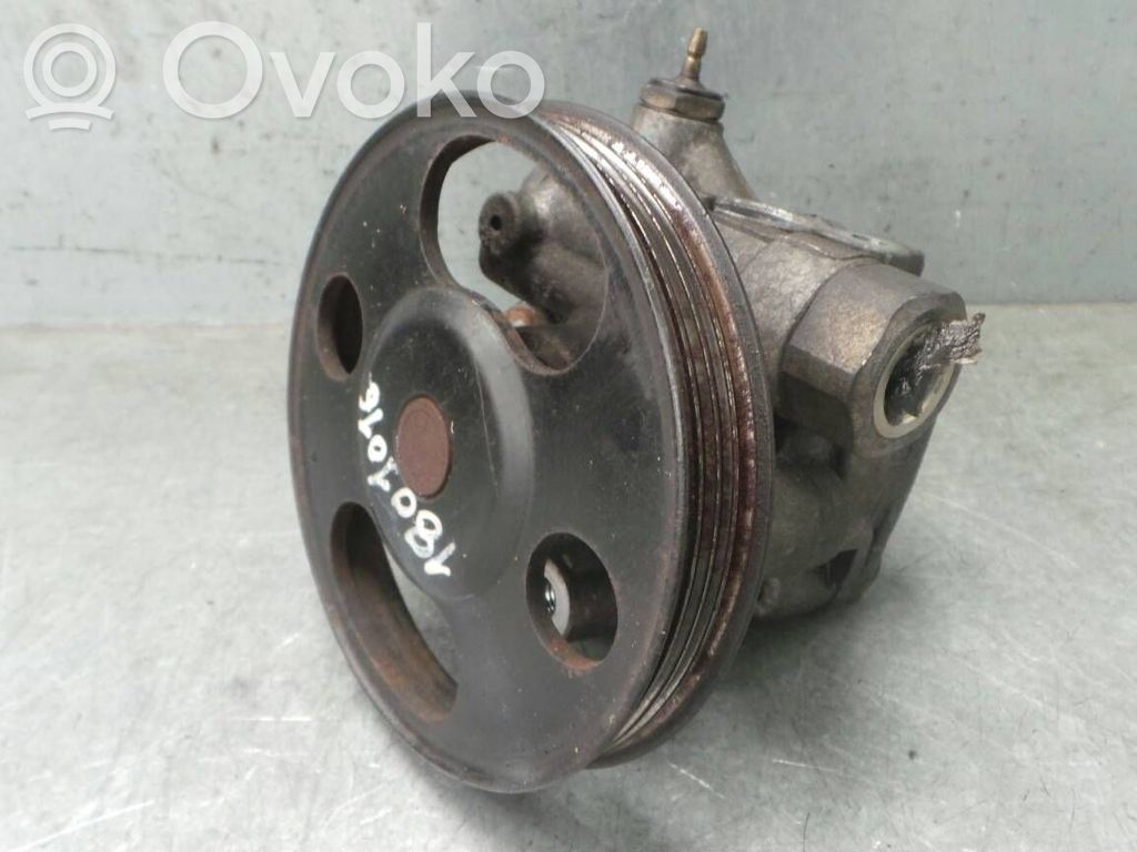 Mazda 323 Vairo stiprintuvo siurblys 