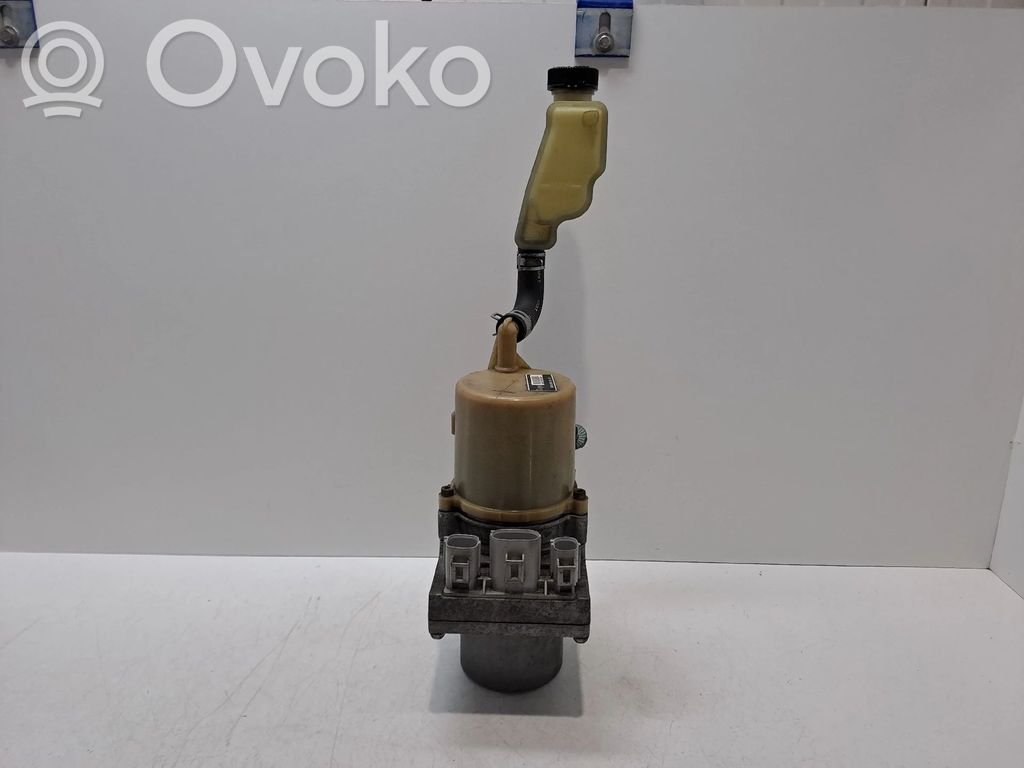Ohjaustehostimen pumppu   03T50276