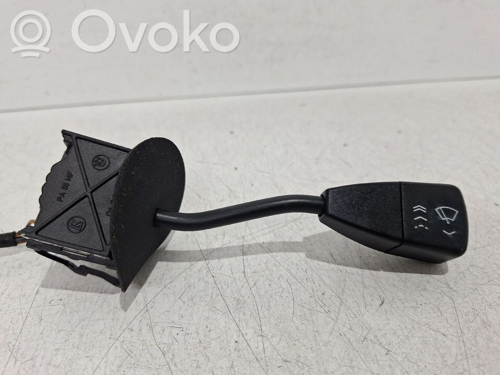 Pyyhkimen nopeuden kytkin