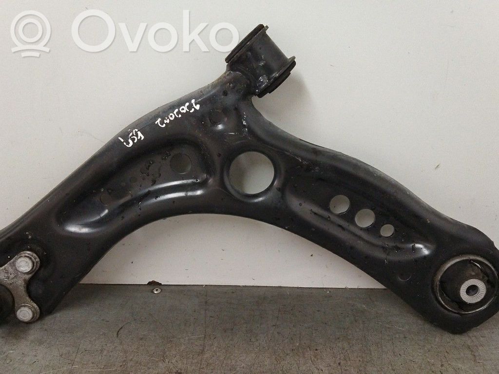 Svira   5Q0407151J,5WA407151