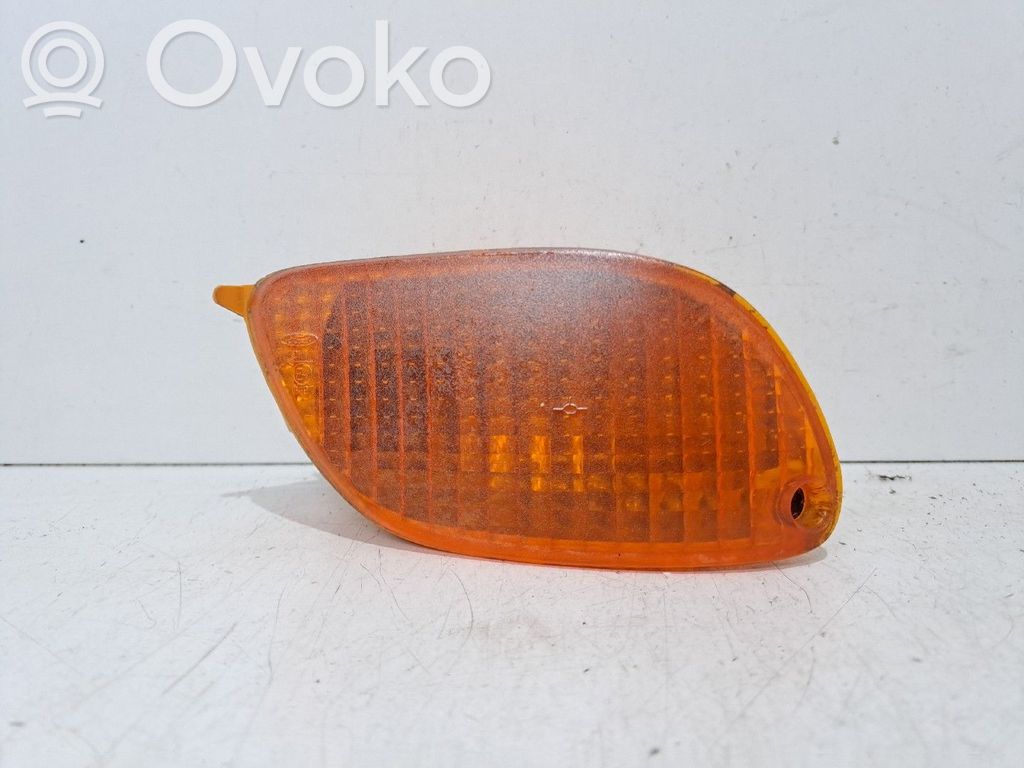 Etupuskurin suuntavilkku   XS4H3368