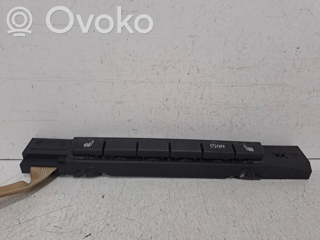 Przyciski multifunkcyjne   6131697179905