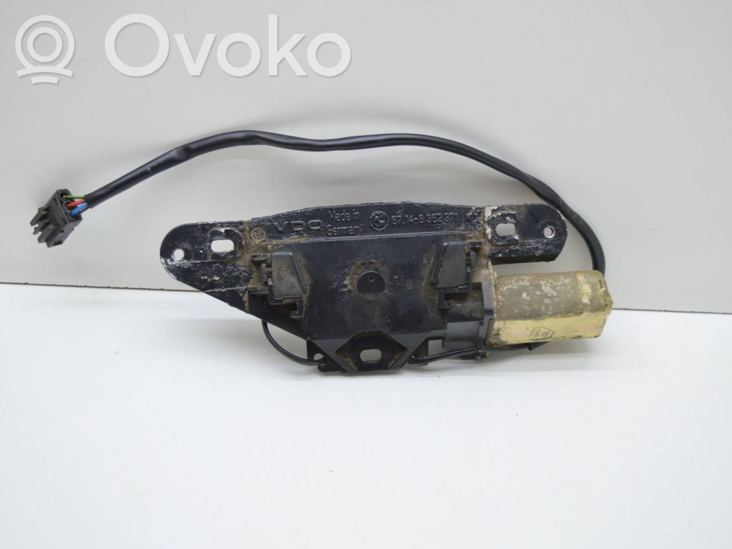 BMW 5 E39 Aizmugurējā pārsega slēdzene 