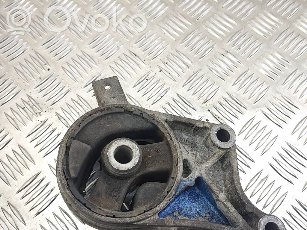Opel Signum Engine mount bracket 