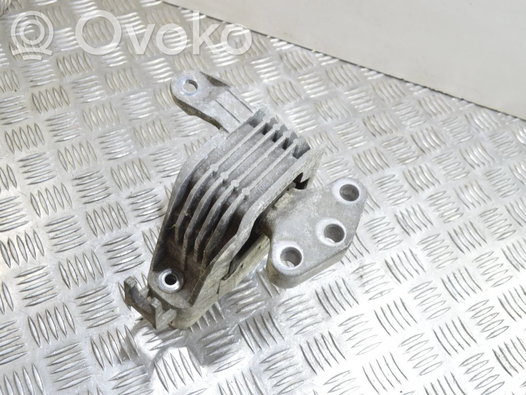 Opel Astra J Engine mount bracket 