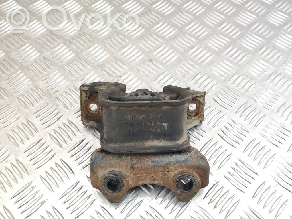 Opel Meriva A Engine mount bracket 