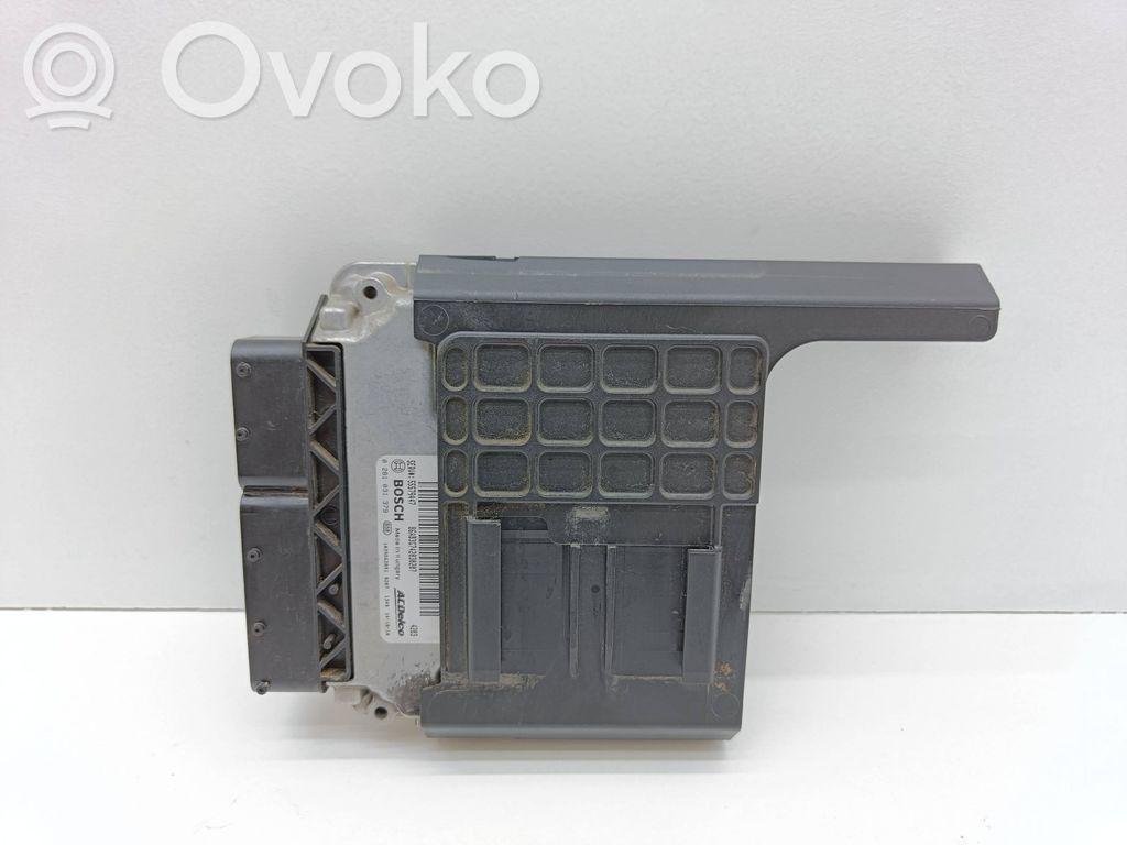 Opel Zafira C Engine control unit/module 