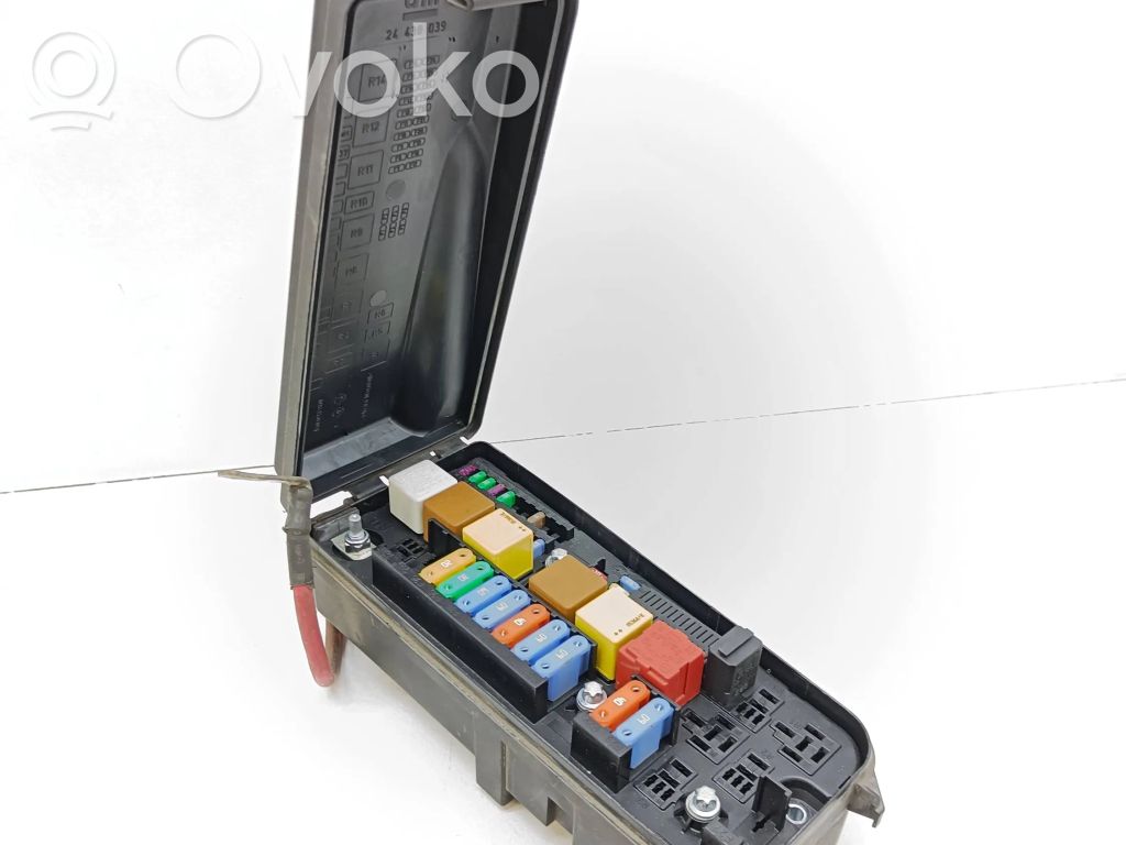 Opel Vectra C Fuse module 