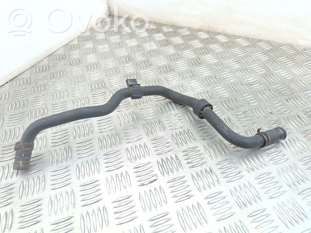 Engine coolant pipe/hose