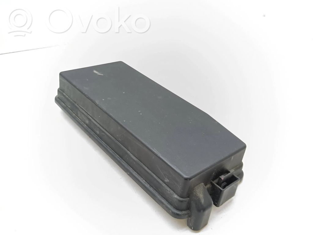 Opel Antara Tapa de caja de fusibles 