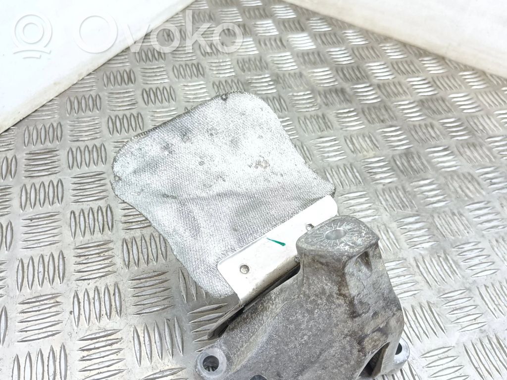Audi Q5 SQ5 8R Engine mounting bracket 