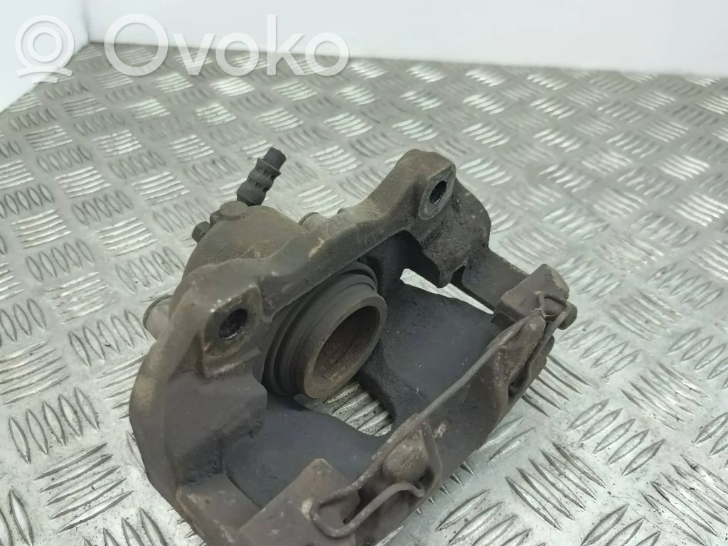 Opel Meriva B Priekinis suportas 