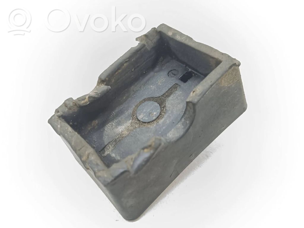 Opel Vectra C Jacking socket point 